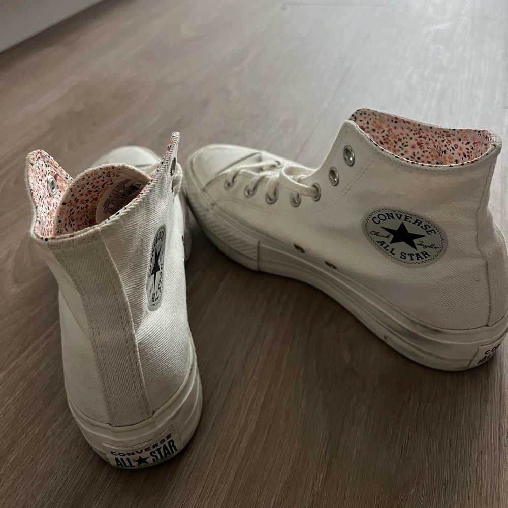 WHITE PLATFORM CONVERSE